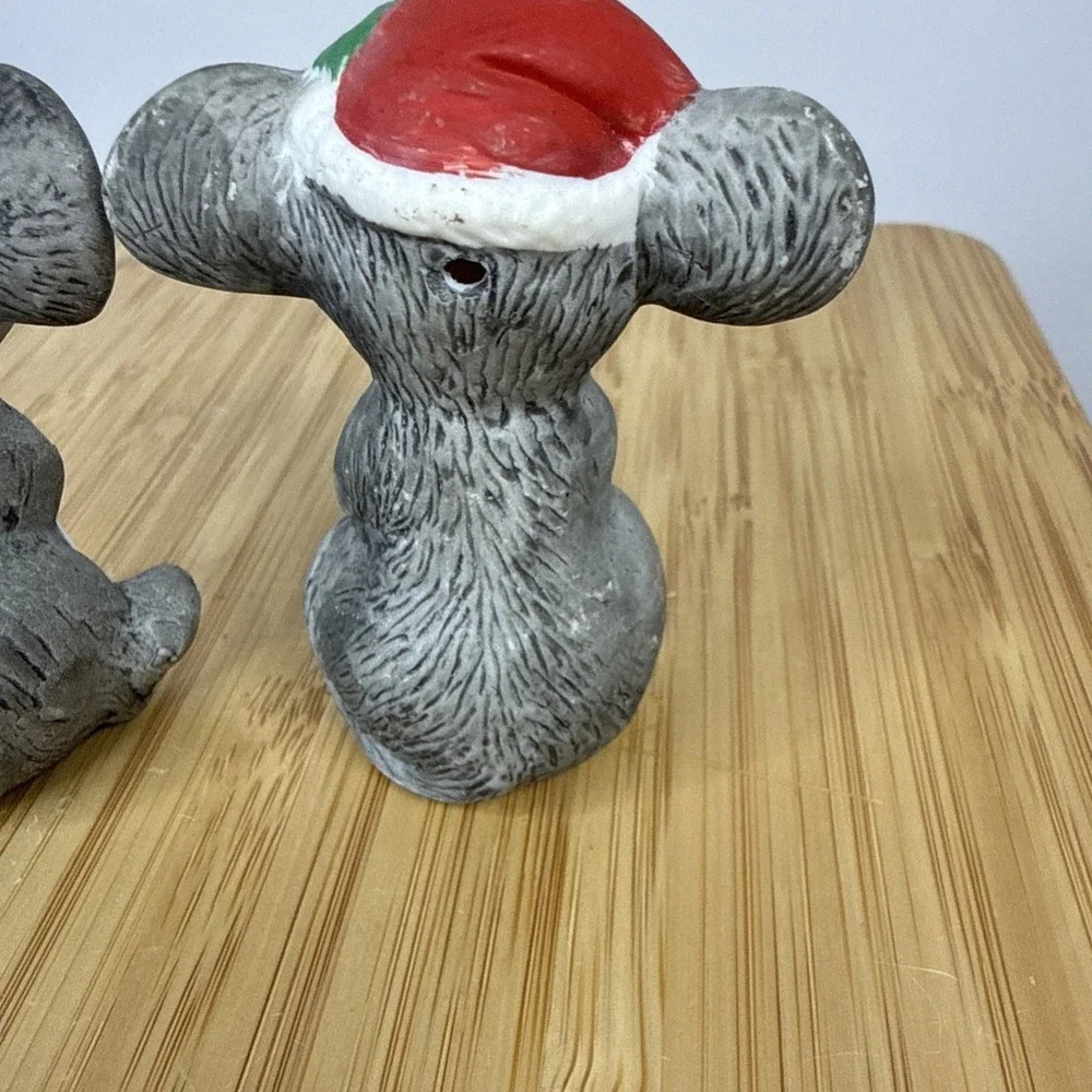 VTG‎ Anthropomorphic Christmas Mice Mouse Ceramic Salt & Pepper Shakers Taiwan